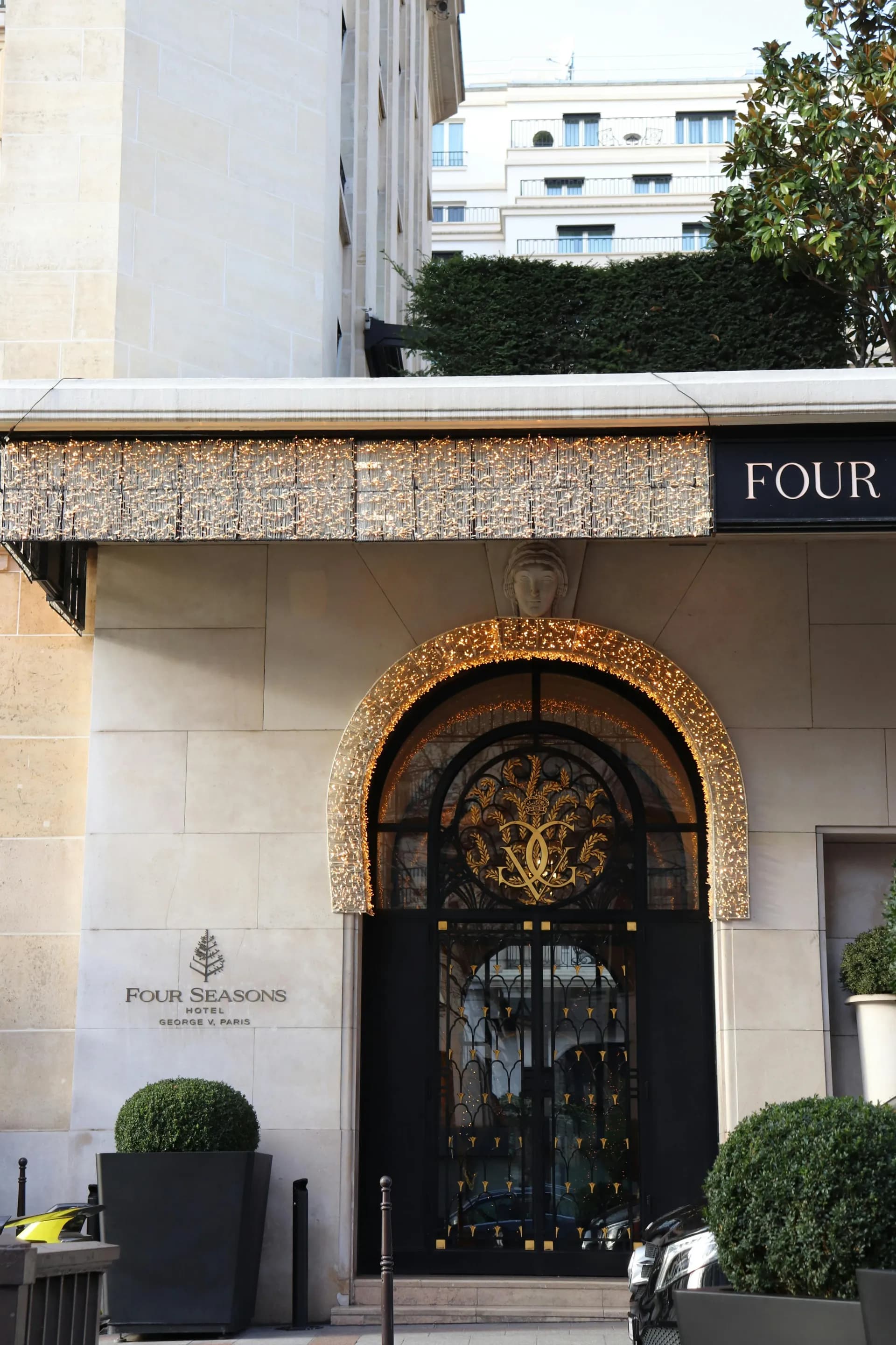 În spatele unei șederi perfecte nu stă doar estetica, ci un guest experience atent construit, în care fiecare detaliu este gândit să te facă să te simți bine.